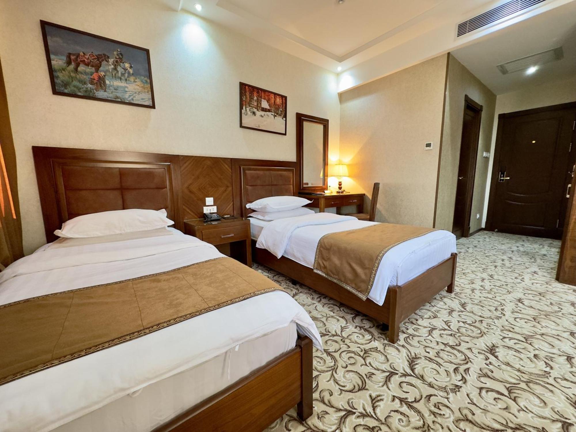 Hotel Sultan Qarshi Exterior foto